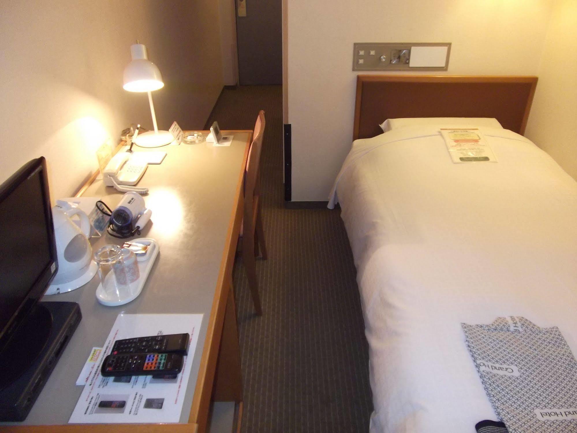 Ichikawa Grand Hotel Luaran gambar